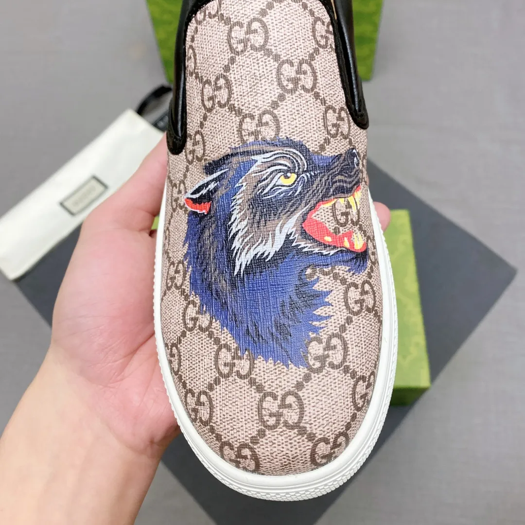 p360 The official website synchronizes the 1:1 replica🇮🇹🇮🇹"GUCCI"🔍🔍for sale at the men's 2025 counter simultaneously, 1:1 large G font, high-end 3D pattern, fashionable and casual, comfortable and breathable personality, the first choice for trendy men, imported sheepskin lining, comfortable, breathable and fashionable Trendy, a must-have for trendy men, soles: Original soles specially provided by the original factory, exclusive movable molded soles are super comfortable, original factory goods, 🔍🔍high quality, you can enter and leave the counter at will, 38-44, (45 can be customized, non-returnable or exchangeable) available from stock, you deserve it No. 005